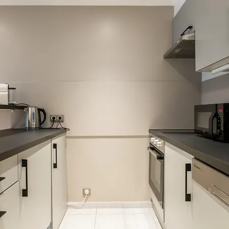 Apartment 1-br Close To The Beaches Cannes